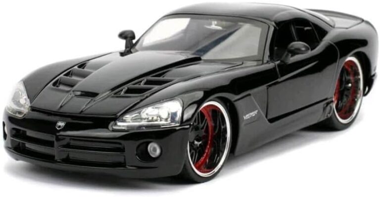 Fast & Furious 1:24 Letty's Dodge Viper SRT10 Die-Cast Car, Toys for Kids and Adults,Black